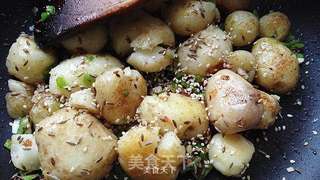 孜然小土豆的做法步骤:14