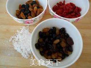 菠萝糯米饭的做法步骤:2