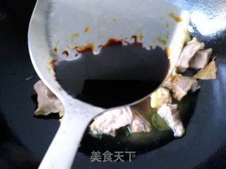 胡萝卜烧牛肉的做法步骤:7
