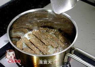 京味果蔬牛肉手卷的做法步骤:3