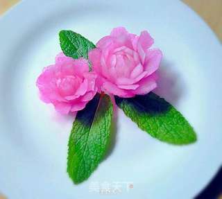 雕刻白萝卜花的做法步骤:10