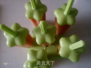 樱桃芒果冰棍的做法步骤:7