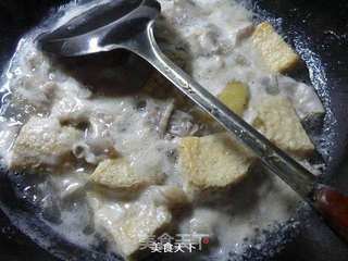 鲜素鸡烧牛蛙的做法步骤:9
