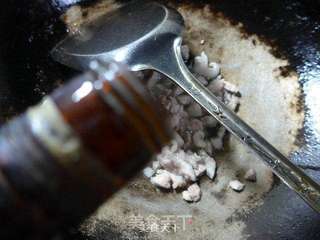 榨菜五花肉炒蚕豆的做法步骤:4