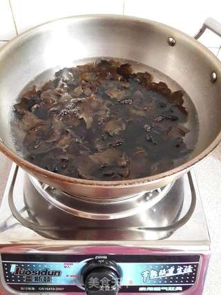 凉拌木耳的做法步骤:3