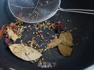 东北酱大骨的做法步骤:4
