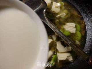 雪菜蚕豆豆腐羹的做法步骤:10
