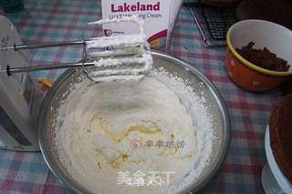 黑森林鲜花裸蛋糕的做法步骤:16