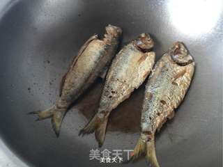 【红烧小野鱼】的做法步骤:9