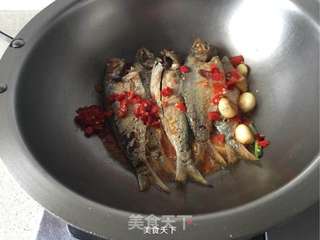 【红烧小野鱼】的做法步骤:13