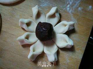 菊花豆沙包的做法步骤：6