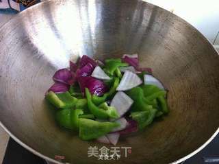 青椒圆葱烧豆腐的做法步骤:7