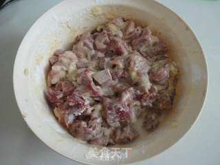 溜肉段的做法步骤:3