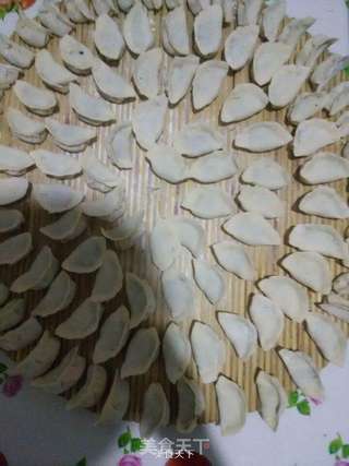野味肉饺子~山芹菜大肉饺儿的做法步骤:6