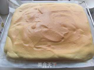 樱桃奶油蛋糕卷的做法步骤:11