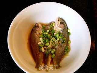 干炸小黄鱼的做法步骤:2