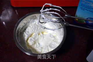 教你做不掉皮的蛋糕卷【改良小四卷】的做法步骤:8