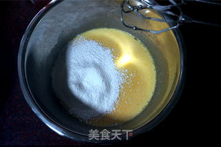 教你做不掉皮的蛋糕卷【改良小四卷】的做法步骤:5