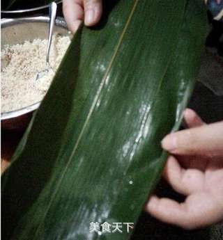 菜鸟也能包粽子:五香鲜肉粽的做法步骤:5