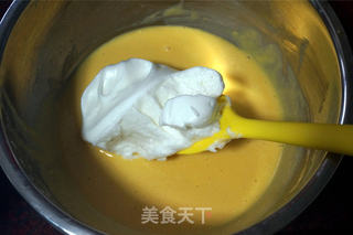教你做不掉皮的蛋糕卷【改良小四卷】的做法步骤:6