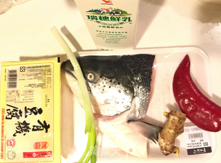 三文鱼牛奶豆腐汤的做法步骤：1