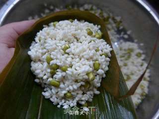 绿豆糯米粽的做法步骤:4