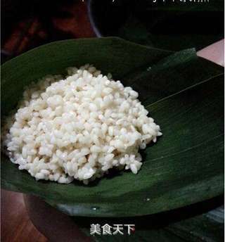 菜鸟也能包粽子:五香鲜肉粽的做法步骤:8