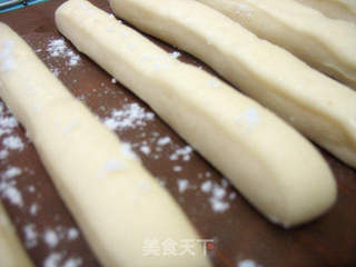 糖霜奶黄面包棒的做法步骤:7