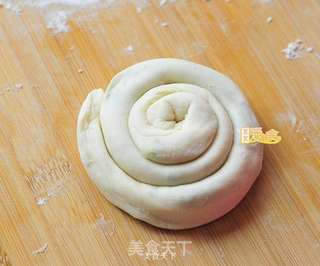 三个秘方做酥软千层的烫面葱花酥饼的做法步骤:7