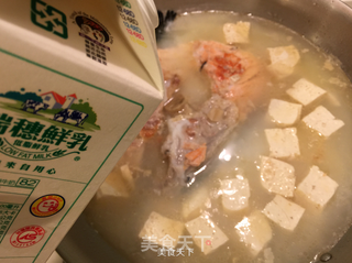 三文鱼牛奶豆腐汤的做法步骤：5