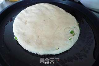 陕西葱油锅盔馍的做法步骤:9