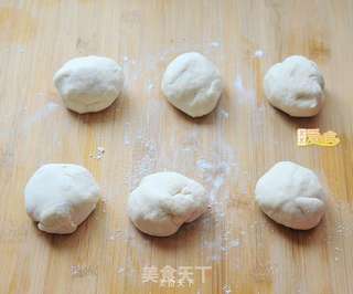 三个秘方做酥软千层的烫面葱花酥饼的做法步骤:3