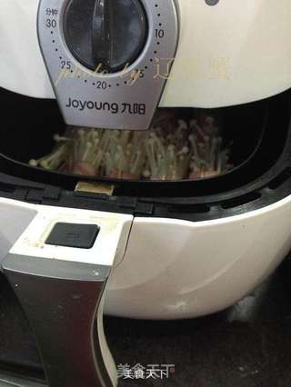培根金针卷的做法步骤:6