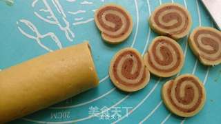 【豆沙圈圈饼】颜值和美味兼具的手工饼干的做法步骤:8