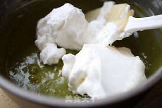 和宇治抹茶的夏日约会——抹茶草莓卷的做法步骤:10