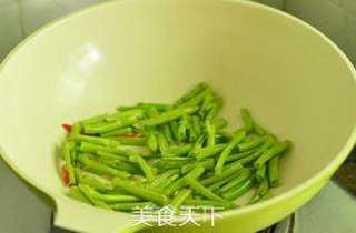 蒜蓉空心菜的做法步骤:5