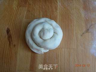 千层油饼葱油饼手撕饼的做法步骤：7