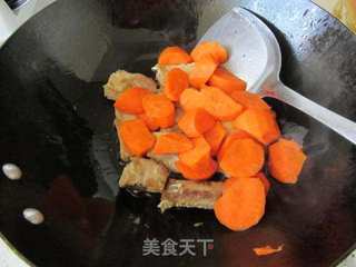 三七胡萝卜烧排骨的做法步骤:6