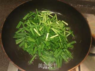 韭菜炒鸡蛋的做法步骤：9