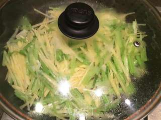 芹菜炒土豆丝的做法步骤:10