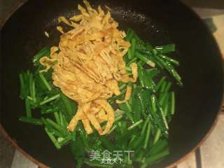 韭菜炒鸡蛋的做法步骤：10