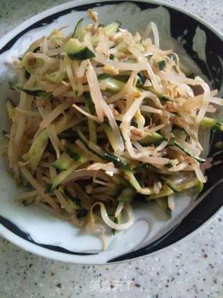 芝麻酱凉拌黄瓜豆芽菜的做法步骤:9