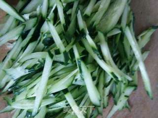 芝麻酱凉拌黄瓜豆芽菜的做法步骤:4