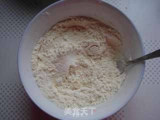 草莓鲜奶华夫饼的做法步骤:3