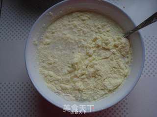草莓鲜奶华夫饼的做法步骤:4