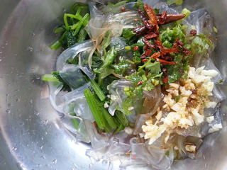 拉皮菠菜的做法步骤:7