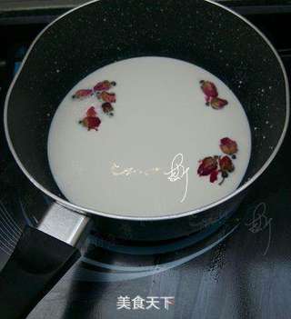 玫瑰双皮奶的做法步骤:2