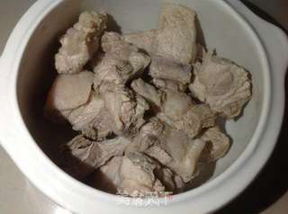 海鲜排骨汤的做法步骤:3