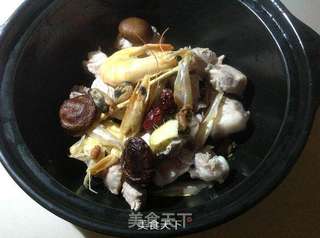 海鲜排骨汤的做法步骤:4