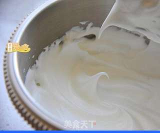 樱桃季来了——不开裂不回缩的低脂酸奶樱桃蛋糕的做法步骤:4